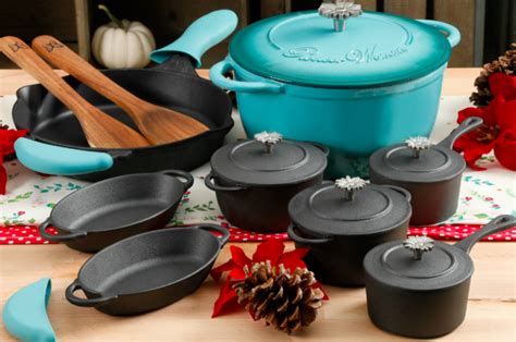Ree drummond is a ny times best selling author, tv personality, social media phenom, and the woman behind the popular pioneer woman lifestyle blog that. pioneer woman cookware set walmart
