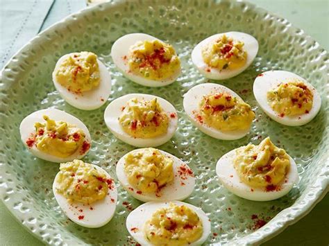 May 24, 2019, she rinses the boiled eggs in cold water to cool them quickly and make them easier to peel deviled eggs recipe pioneer woman