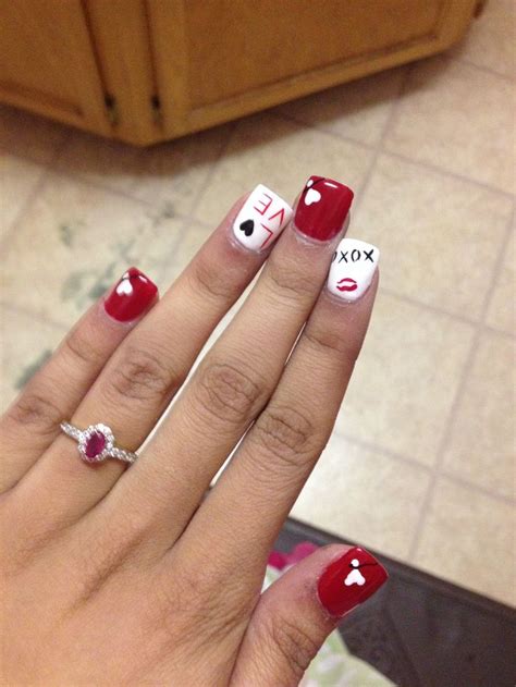 Looking for some cute valentine's day nail designs? 14 romantic valentine's day nail design inspirations
