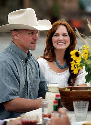Ree drummond is an american blogger, author, food writer, photographer, television personality, and celebrity chef who has a net how much is pioneer woman worth