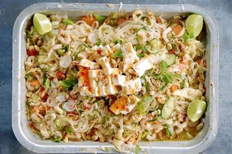 Chicken laksa recipe | jamie oliver recipes jamie oliver 15 minute meals thai salad