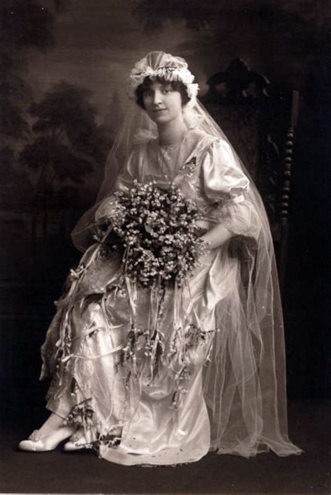 pioneer woman wedding dress