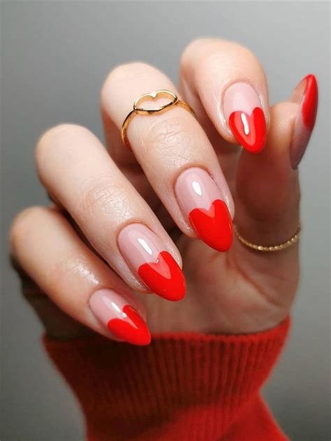Share the love with your nails with this pretty design 25 cute valentine's day nails for 2021
