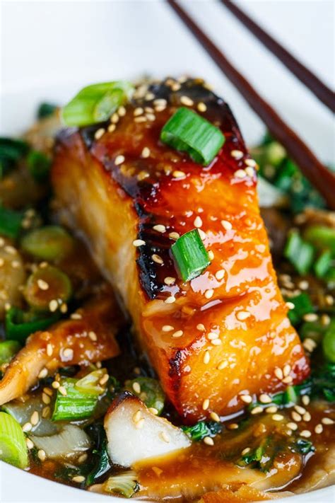 1/4 cup red miso paste (see note), 1 tablespoon canola oil, 1 tablespoon asian sesame oil, 1 tablespoon honey, 1 tablespoon rice vinegar, 1 tablespoon soy sauce miso glazed salmon recipe