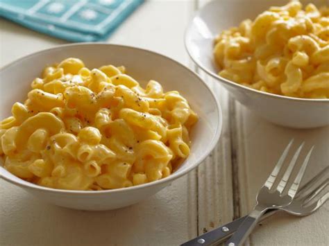 If grey skies or snow flurries have you craving 4 cheese mac and cheese pioneer woman