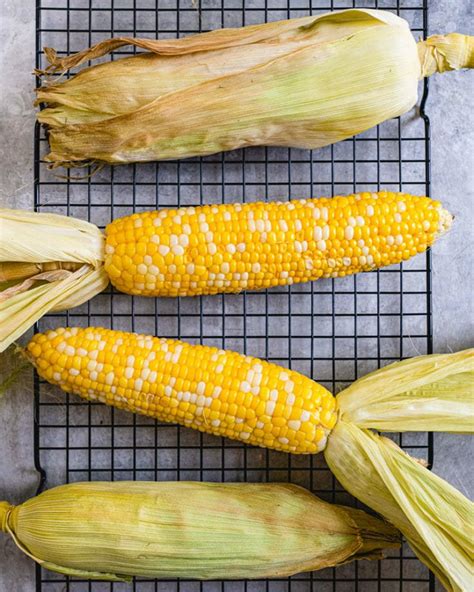 easy tip for getting corn off the cob