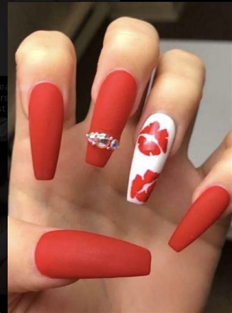 From fun to elegant and romantic, we've got you covered! 17 valentine's nail design ideas for a romantic look
