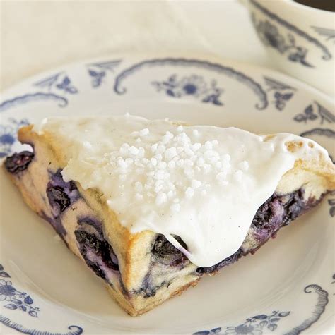 Mixed berry scones, a vegetarian recipe from the pioneer woman pioneer woman blueberry scones with vanilla icing