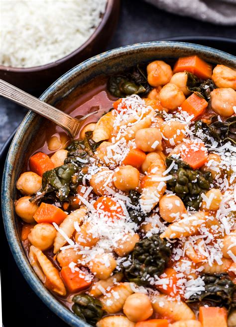 kale sausage soup with tomatoes and chickpeas