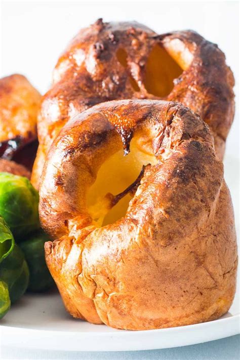 Watch cooking video classes and recipes on grokker jamie oliver recipe for yorkshire pudding
