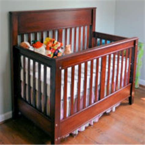 What a neat way to do and have something special for the new arrival round crib woodworking plans