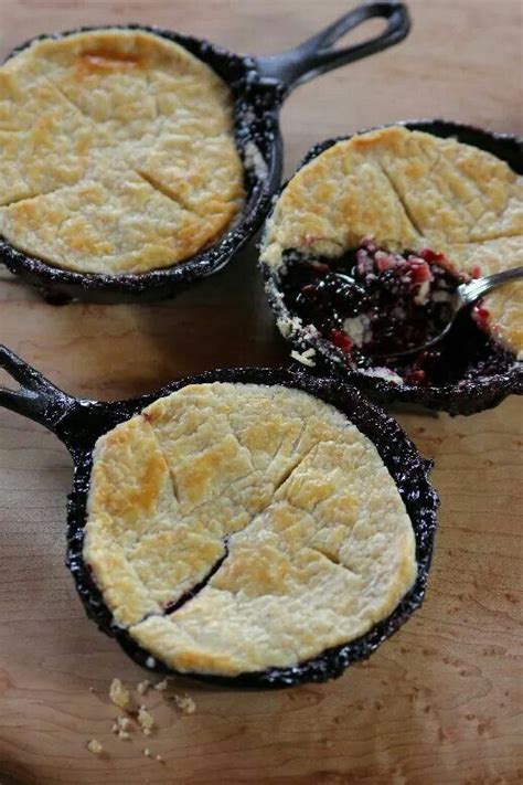 pioneer woman blueberry hand pies