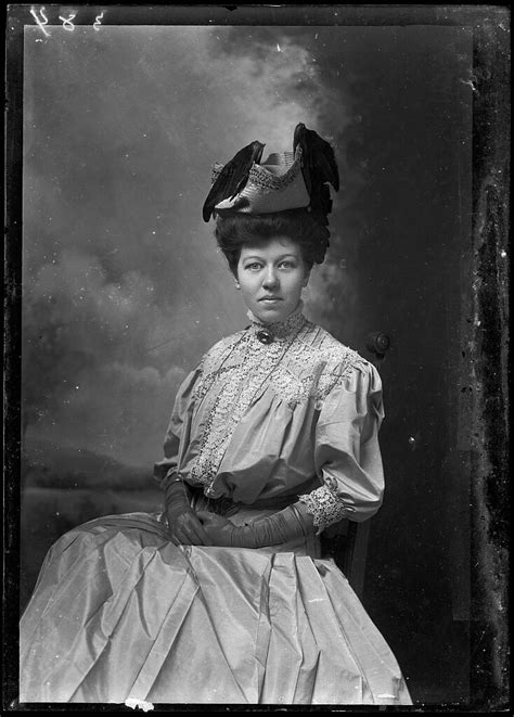 westward expansion pioneer woman 1800s