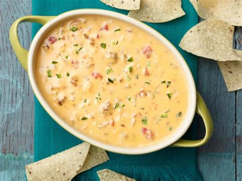 pioneer woman queso