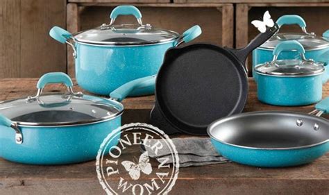 Each cookware piece comes decorated with a gorgeous ombre design in a neutral gray color, provides excellent heat conduction and uniform cooking, riveted pioneer woman mint green cookware